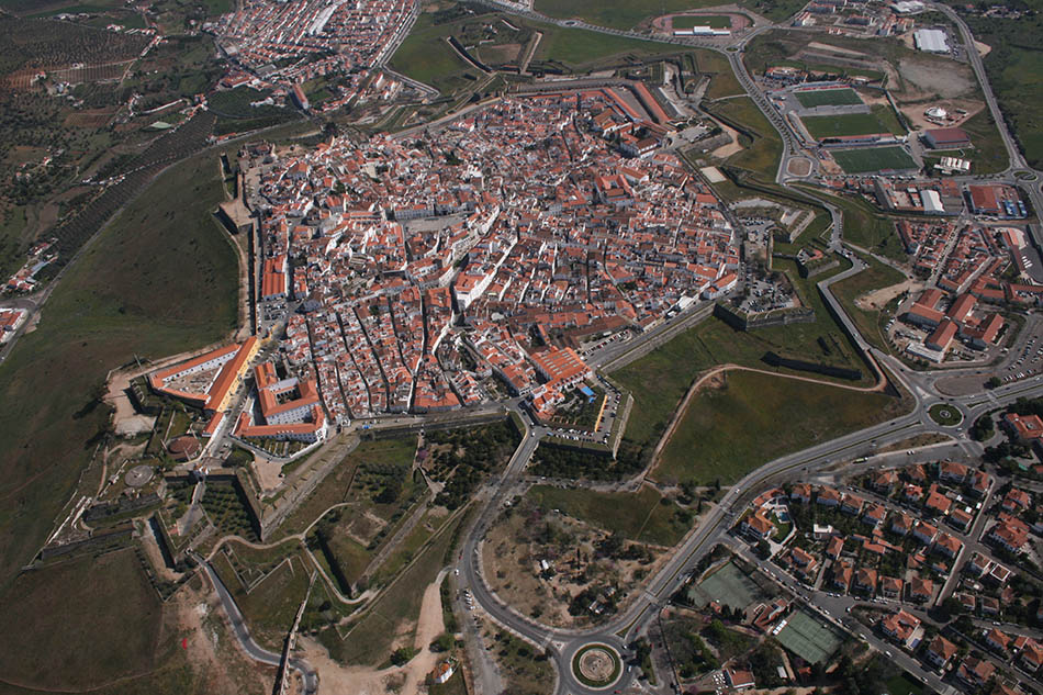 baluartes fortificaçao abaluartada de badajoz