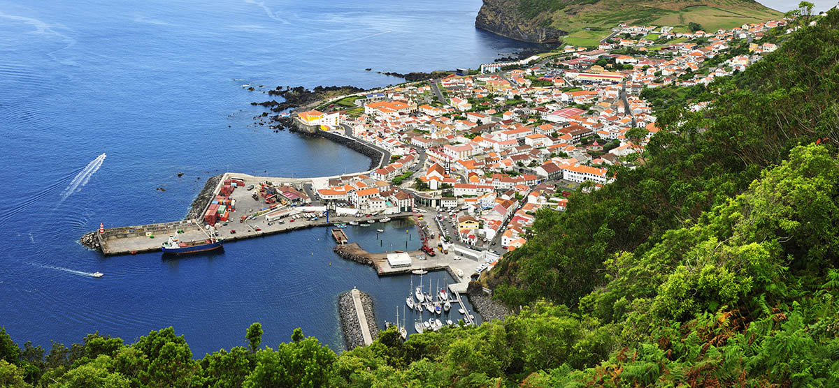 File:Antigo moinho de vento, Morro das Velas, Velas, ilha de São Jorge,  Açores.JPG - Wikipedia