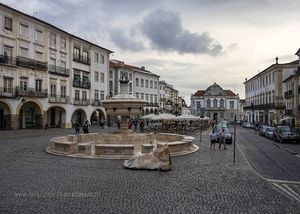 Praça do Giraldo, Évora
